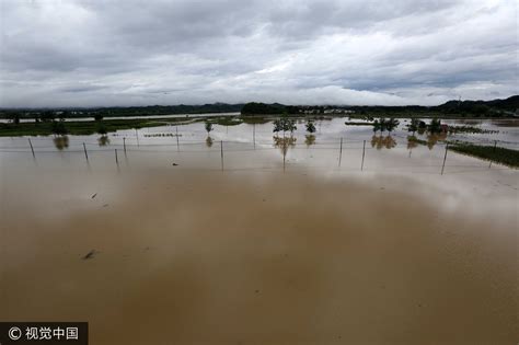 全国多地遭暴雨侵袭 20省受灾损失逾350亿北京时间