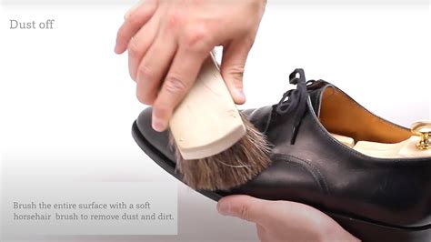 Brush Shop And Cream Shop Teaches How To Polish Leather Shoes Uno Brush