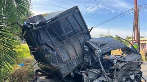 Tabrakan Dengan Truk Angkut Semen Di Julok Aceh Timur Sopir L Luka