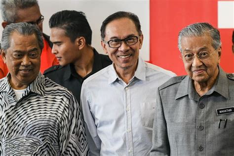 Muhyiddin Yassin Jadi Pm Malaysia Mahathir Mohamad Melawan