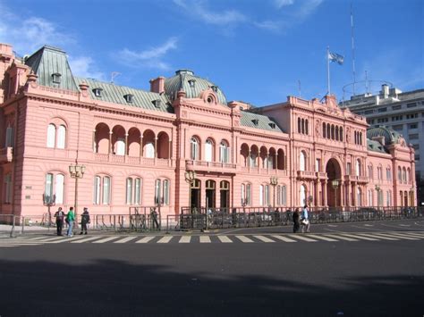 Learn Spanish in Buenos Aires: History of La Casa Rosada