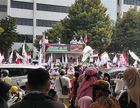 FPI Demo Soal Ponpes Al Zaytun Berikut 7 Tuntutannya Jawa Pos