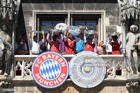 Bayern Munich Champions League Celebrate Photos and Premium High Res ...