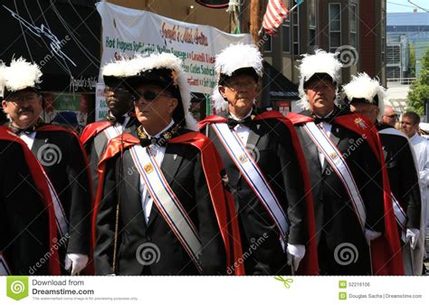 Knights of columbus regalia - andmoreden