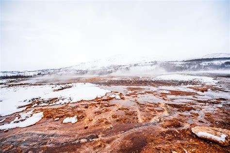 Manantial Termal En El Valle De Haukadalur Geysir Rea Geot Rmica