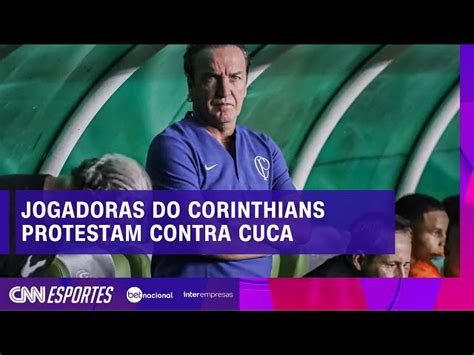 Jogadoras do Corinthians protestam contra Cuca Respeita as minas não