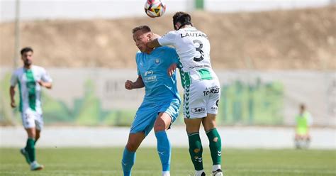 Antequera Cf Ud Ibiza En El Carril Izquierdo Y Acelerando A Fondo