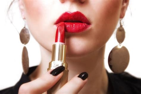 How Is Lipstick Made Explore The Lipstick Manufacturing Process