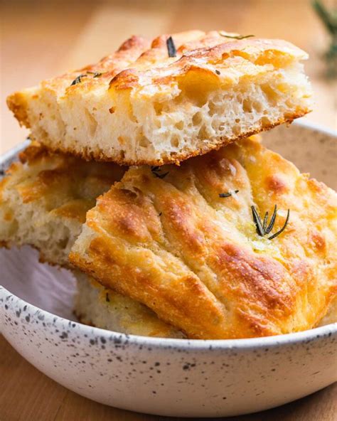 Easy No Knead Focaccia Sip And Feast