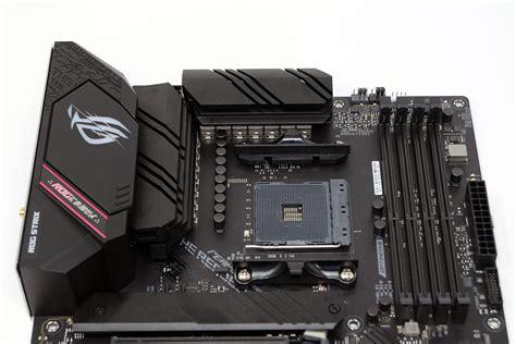 ASUS ROG STRIX B550-F Gaming (WiFi) Review - Board Layout | TechPowerUp