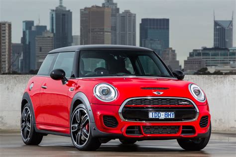 Download Car Compact Car Mini Vehicle Mini Cooper 4k Ultra Hd Wallpaper