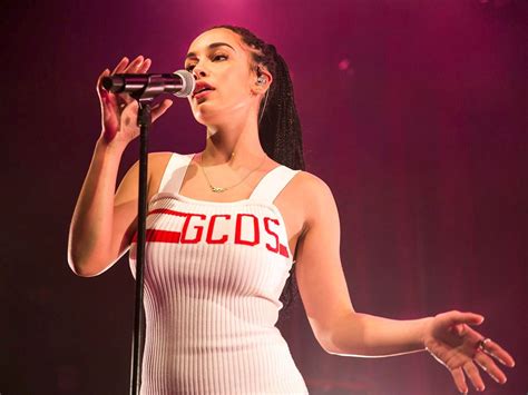 Jorja Smith Review Shepherds Bush Empire London Brits Critics Choice Winner Exudes Cool For