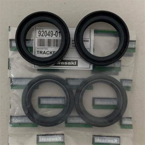 GENUINE FRONT SHOCK OIL SEAL KLX150BF D TRACKER INVERTED TYPE