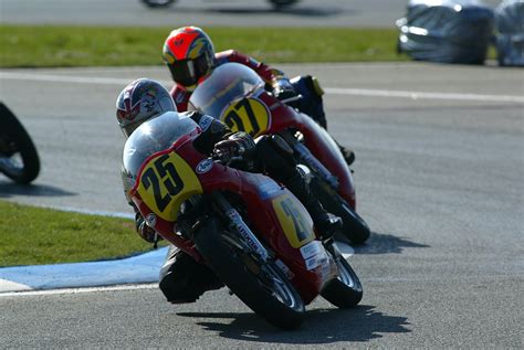 Classic Racing Motorcycle Club Roll Back The Years At Croft