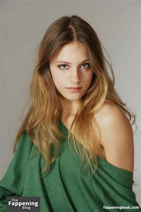 Michelle Jenner Nude OnlyFans Leaks Fappening FappeningBook