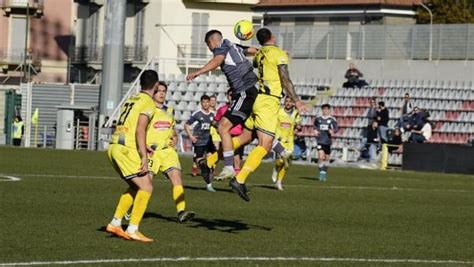 Calcio Serie C Alessandria San Donato Tavarnelle 1 1 Grigi