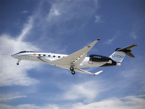 Gulfstream G700 Private Business Jet Successfully Completes First Flight The Flighter