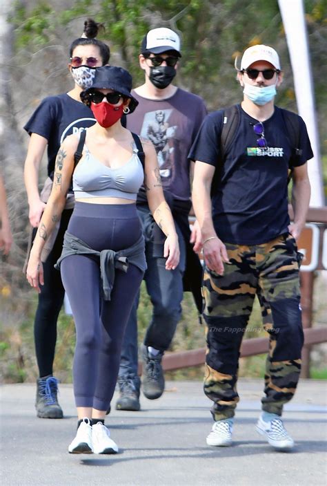 Halsey Nude LEAKED Pics Porn Video Sexy Photos