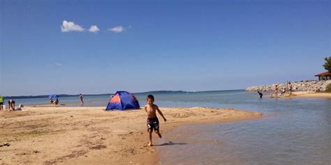 50 Best Beaches on Lake Michigan & Inland Lakes for Families - KZOOKIDS