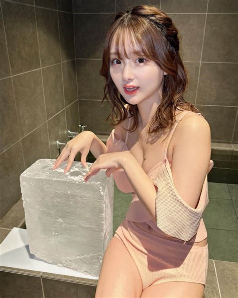 吉田恵美さんのインスタグラム写真 吉田恵美instagram 「先日 Theazabuhouse のvipルームにて プライベート