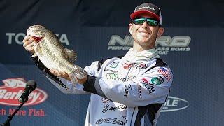 Bassmaster Marc Frazier S Big Bass Of The Event At The Sabine River