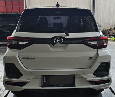 Toyota Raize GR Sport Two Tone A T Matic 2022 Putih Km 15rban