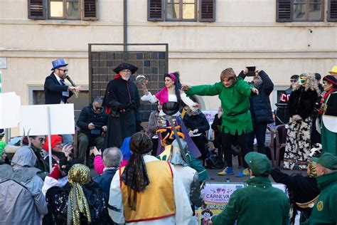 Festa e musica nel Carnevale a Sansepolcro 2023 Attualità TTV