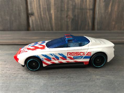 Alpha Pursuit Rescue White Mattel HOT WHEELS Race 1 64 Etsy