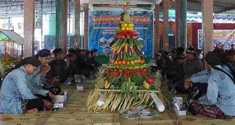 Nyadran Makam Sewu Dan Melasti Dua Event Budaya Di Bantul Digelar