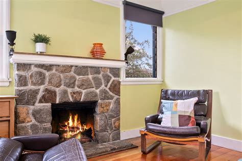 Retro Beach Babe 100 Metres To The Beach In Tootgarook Property Mums