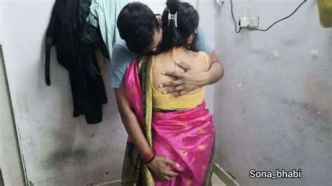 Indian Desi Bhabhi Sex In Saree