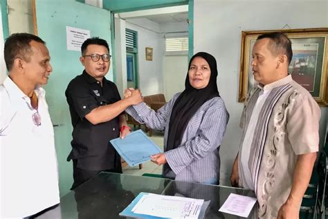 Bismillah Ope Serahkan Formulir Pendaftaran Sebagai Calon Ketua PWI