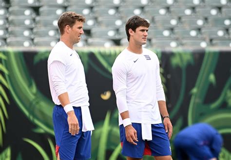 New York Giants Qb Daniel Jones Just Retired His Hero Eli Manning