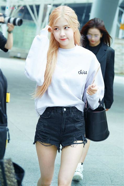 Pin De Jugu Em Rose Blackpink Airport Style Kpop Feminino Moda Kpop