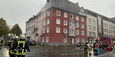 Erneuter Brand In Der Nordstadt Feuerwehr R Ckt Zu Kellerbrand Aus