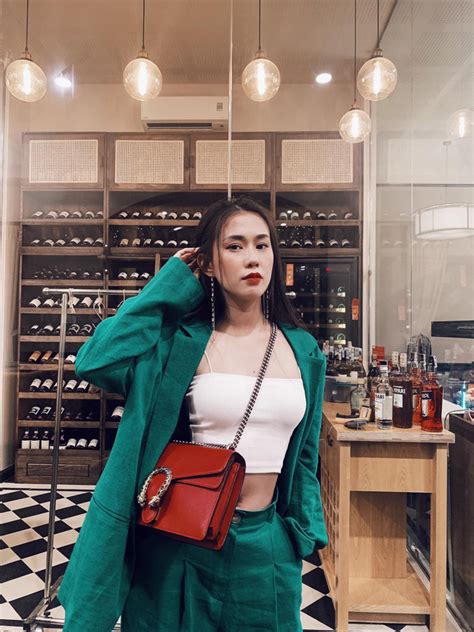 Hot girl số Sài Thành diện bikini khoe thân hình nóng bỏng Netizen