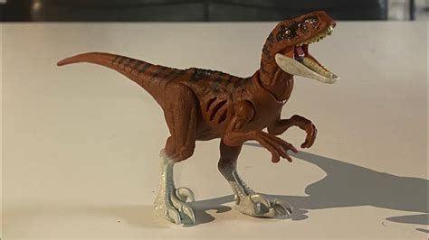 Mattel Jurassic World Dominion Extreme Damage Atrociraptor Review Youtube