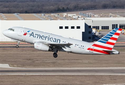 American Airlines Airbus A319 132 N807AW Photo 382702 NetAirspace