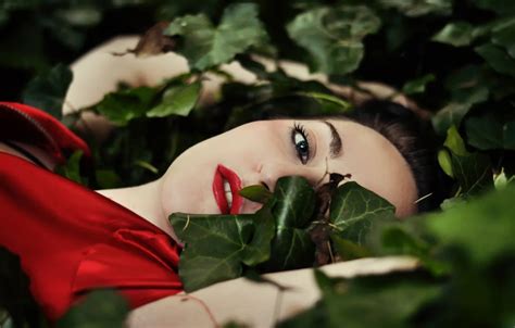 Wallpaper Look Leaves Girl Face Hair Makeup Lies Red Lips For