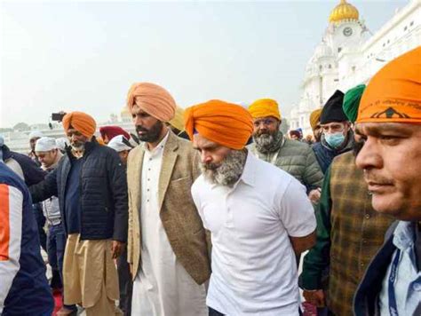 Turban Clad Rahul Gandhi Visits Golden Temple Before Embarking On Punjab Leg Of His Yatra