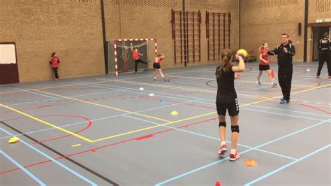 Bring And Shoot 317 Jump Shot High Handball Drills Sportplan