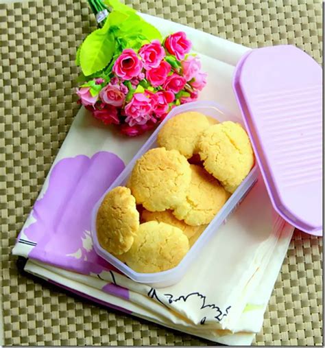 eggless-coconut-cookies-desiccated-coconut-cookies - Jeyashri's Kitchen