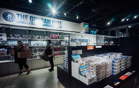 gundam-factory-yokohama-gift-shop-gundam-base-yokohama-satellite-2 ...