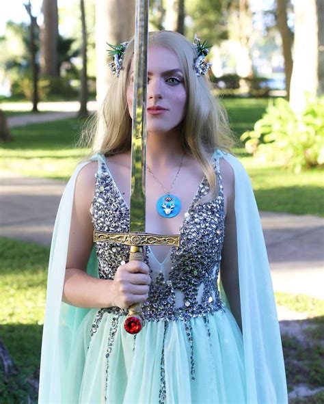 Aelin Ashryver Galathynius Cosplay By Peachyqueencosplay On Instagram