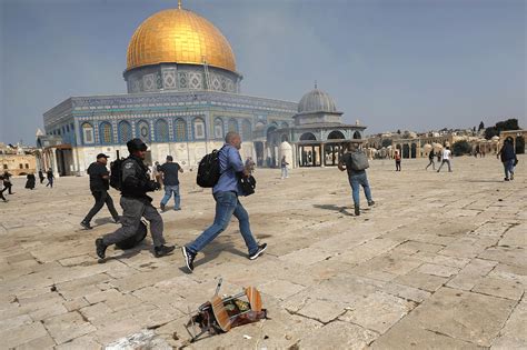 FOTO Warga Palestina Dan Polisi Israel Kembali Bentrok Ratusan Orang