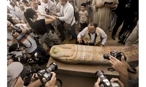 Egypt unveils recently discovered ancient workshops, tombs in Saqqara necropolis