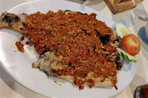 Pecinta Ikan Laut Bakar Khas Manado Yang Nikmat Boleh Merapat Kesini