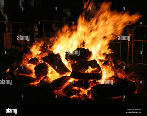 Big Bonfire In A Traditional Folk Festival Stock Photo Alamy