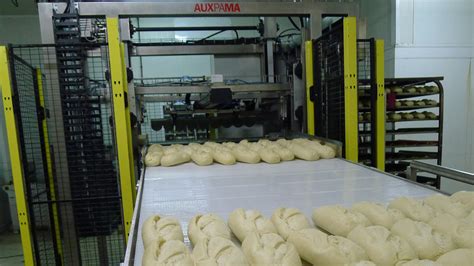 Descar Depanning Bread Trays In Rack Auxpama