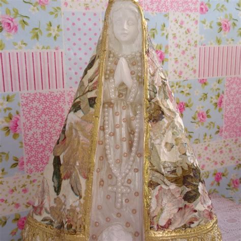 Nossa Senhora Aparecida Flores Nude e Pérolas e Dourado Elo